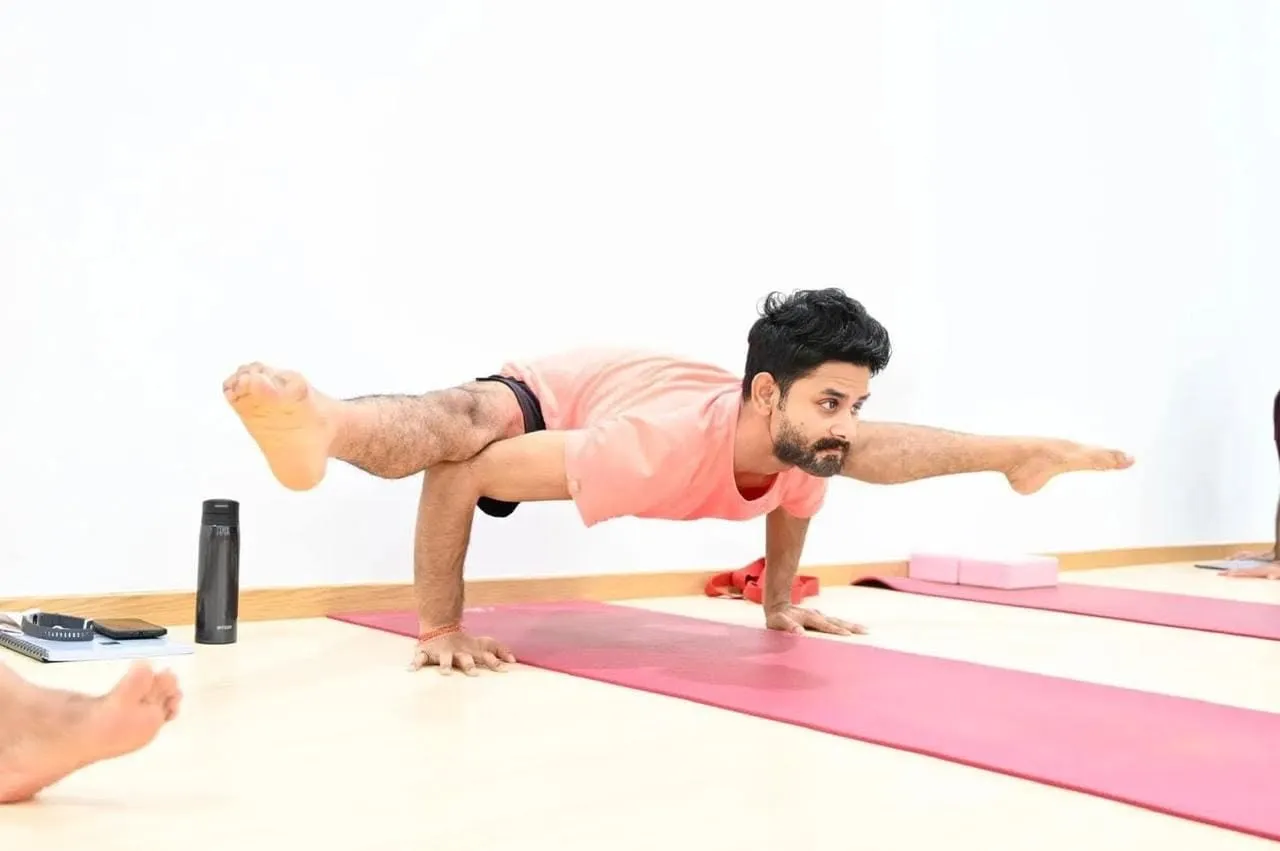 Acharya Shivam Misra - Best Yoga Guru in Noida
