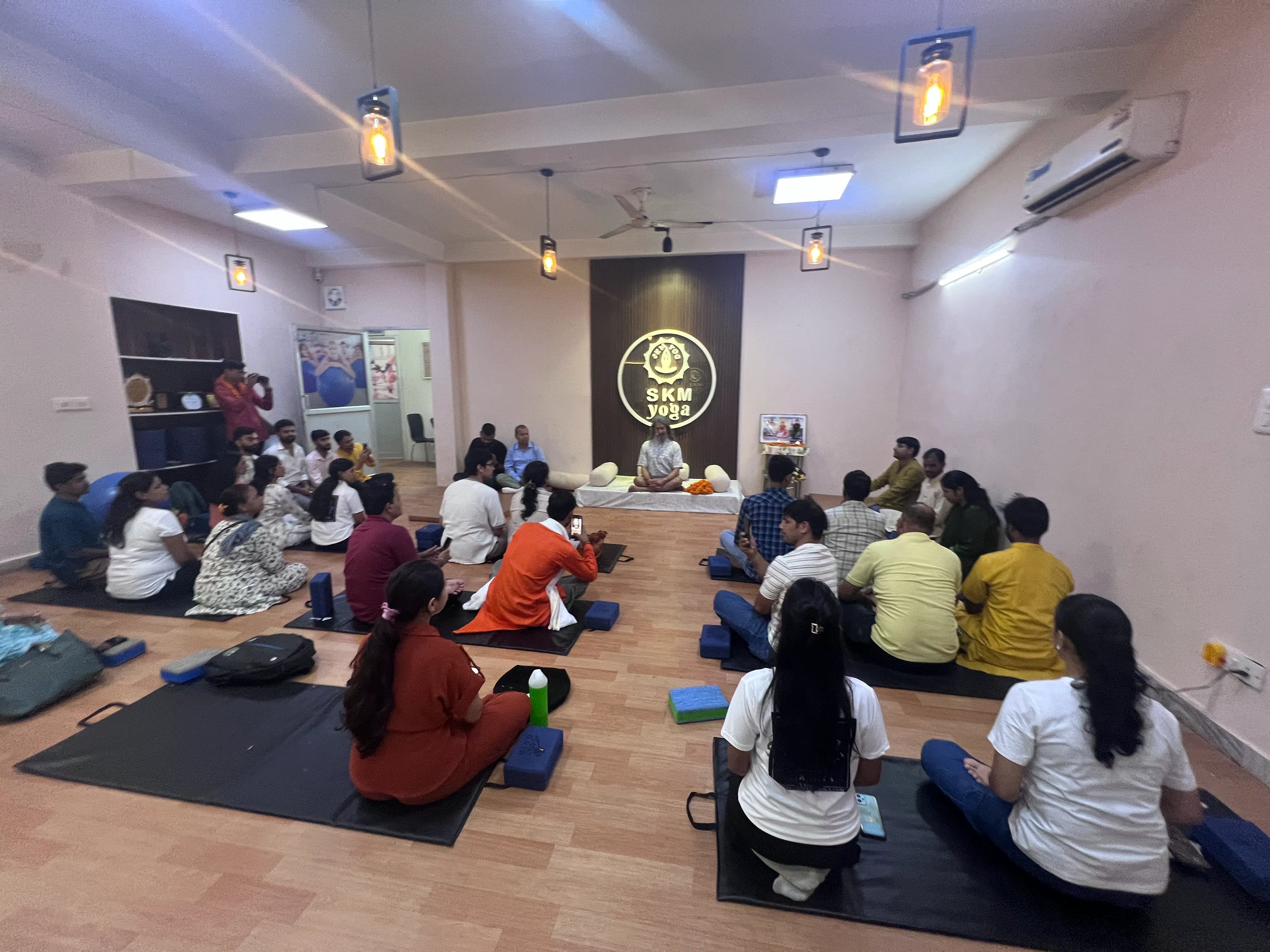 Dedicated yoga practitioners joining 200 hours yoga teacher training in Noida